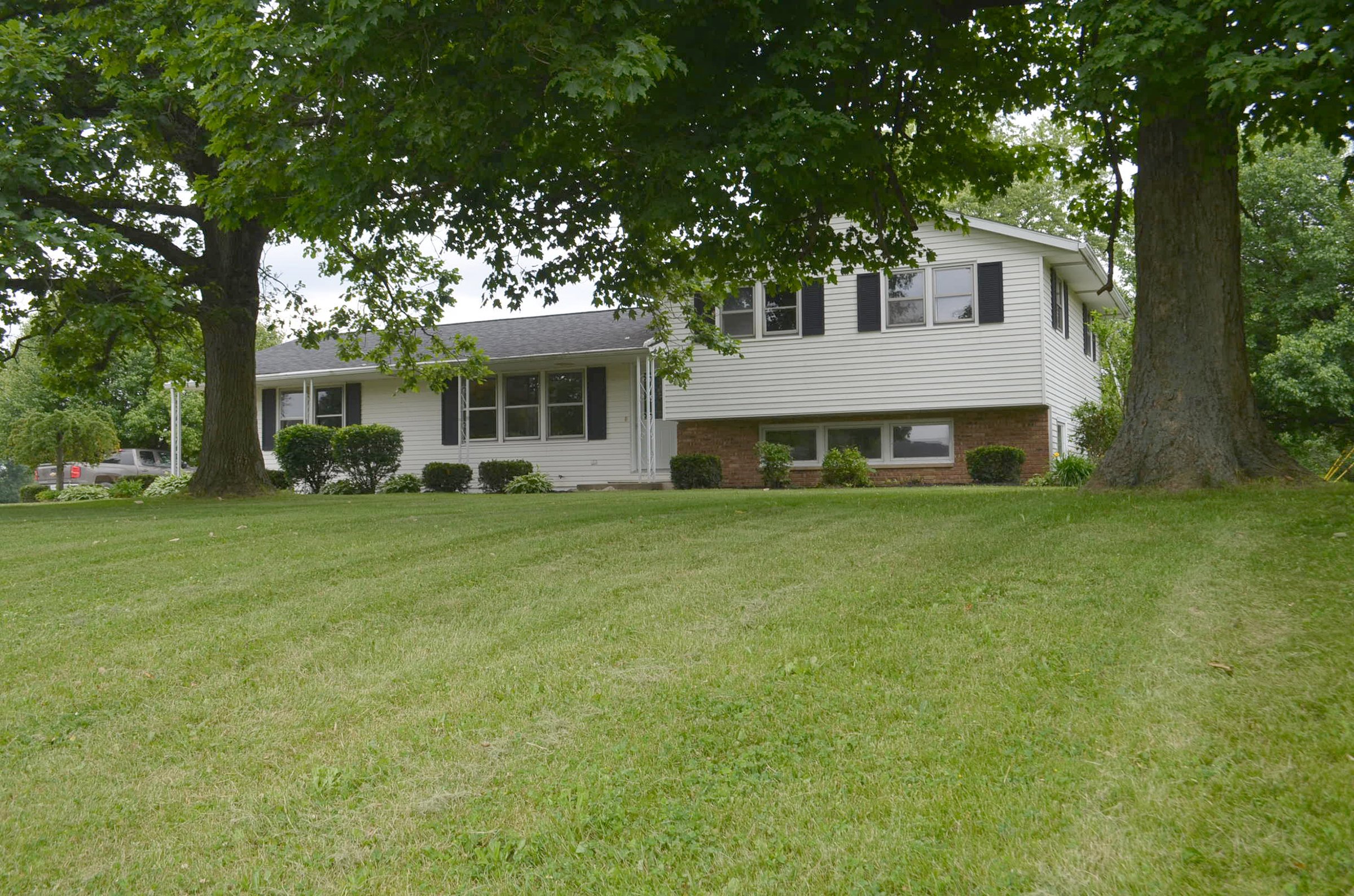 Home in Van Wert County, Ohio - REAL ESTATE AUCTION OFFERED IN 1 TRACT IN VAN WERT COUNTY, OHIO
